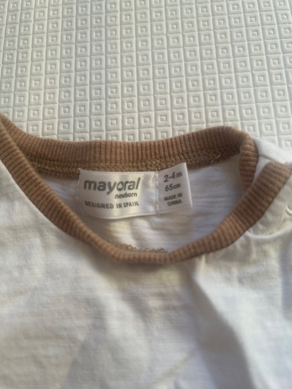 Baby romper - Picture 2 of 2